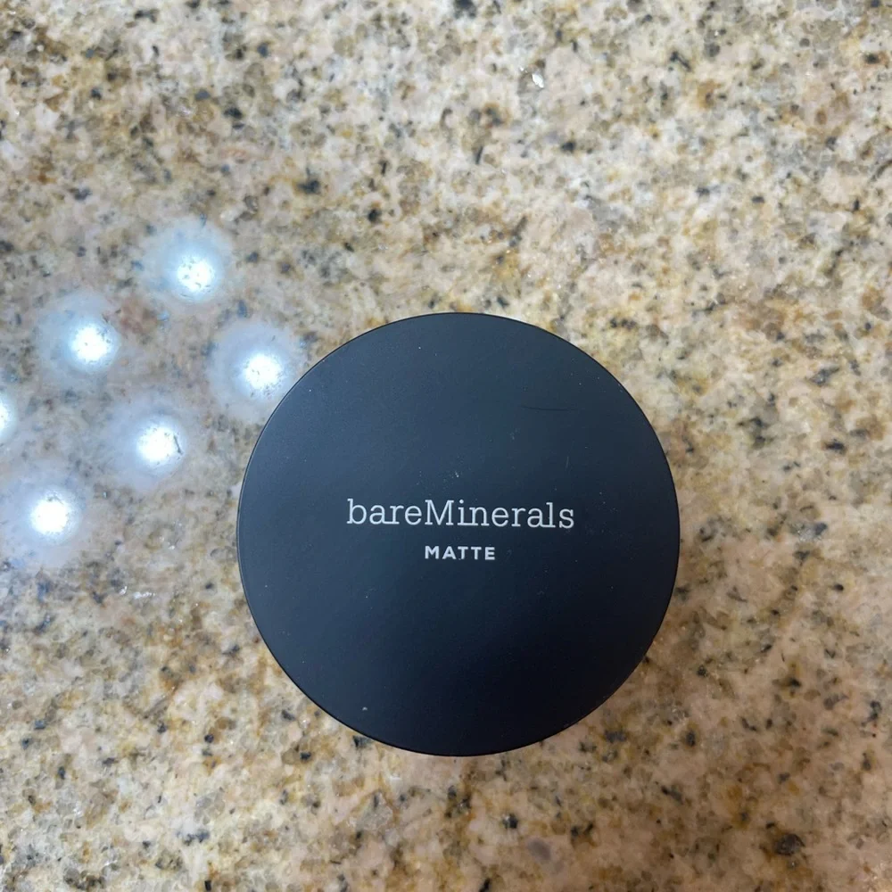Bare Minerals Matte Loose Powder Foundation in Tan Nude
